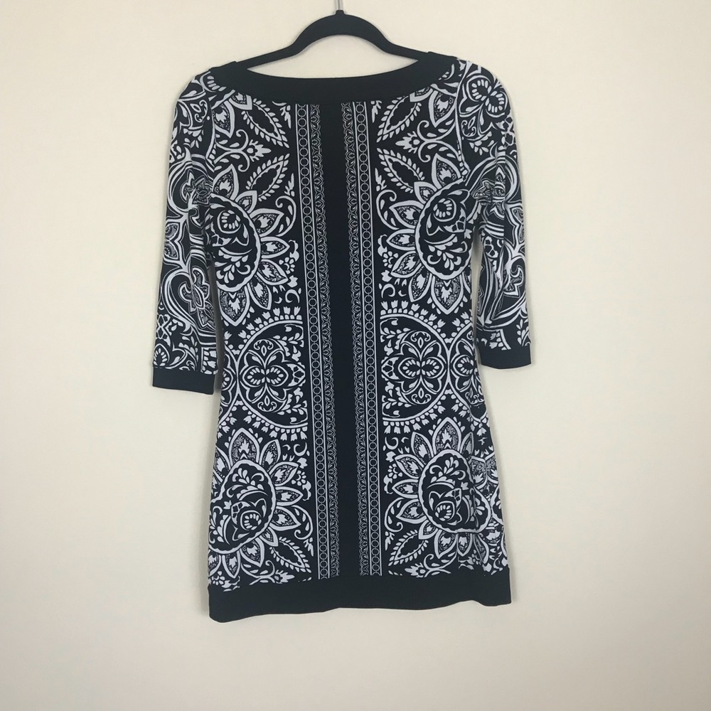 White House Black Market Paisley Print Tunic Top - Picture 2 of 3